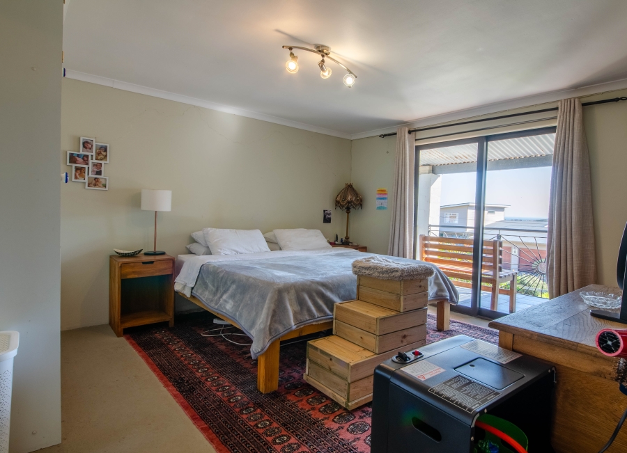 4 Bedroom Property for Sale in Pringle Bay Western Cape
